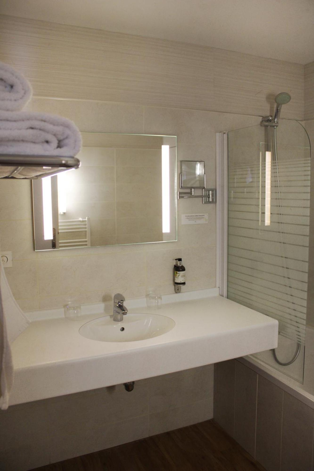 Auberge Du Lac, Sure Hotel Collection By Best Western Mesnil-Saint-Père エクステリア 写真