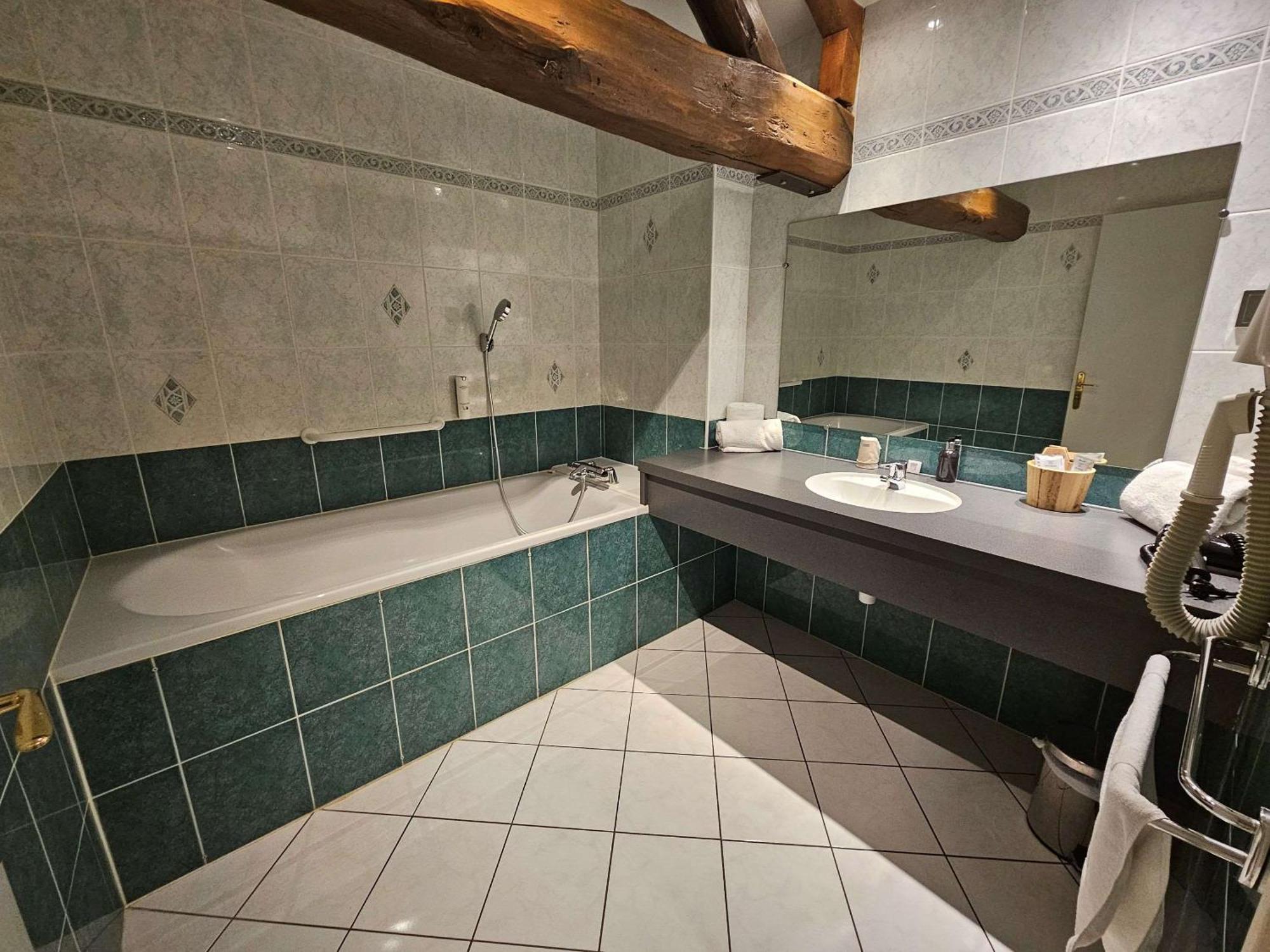 Auberge Du Lac, Sure Hotel Collection By Best Western Mesnil-Saint-Père エクステリア 写真