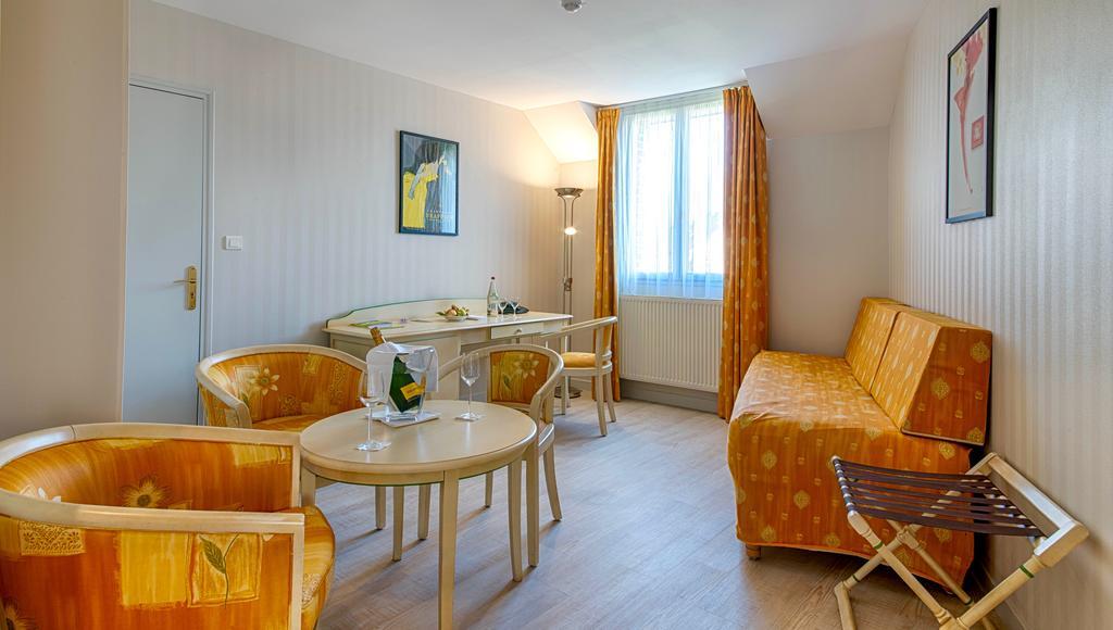 Auberge Du Lac, Sure Hotel Collection By Best Western Mesnil-Saint-Père エクステリア 写真